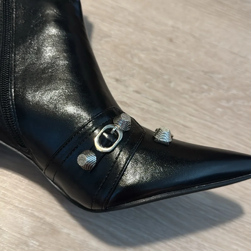 Jude Hardware Booties NEW 🏷️